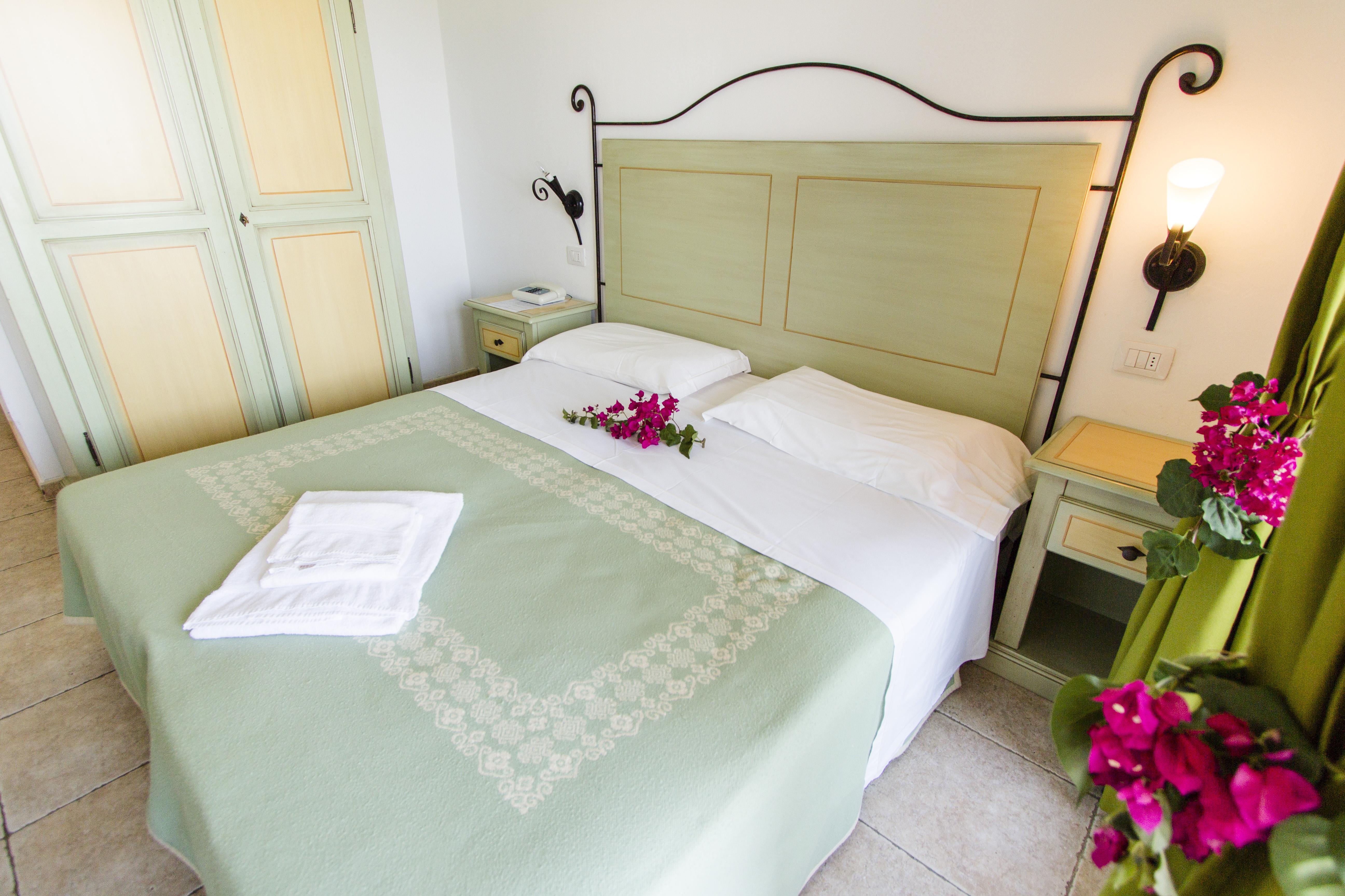 Hotel Li Graniti Baja Sardinya Dış mekan fotoğraf