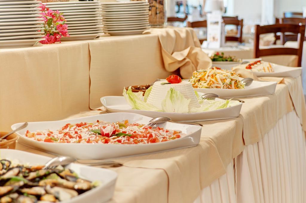Hotel Li Graniti Baja Sardinya Dış mekan fotoğraf