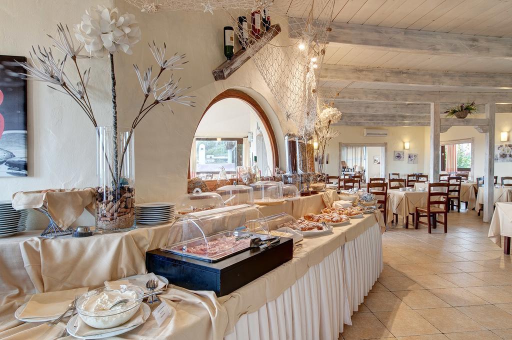 Hotel Li Graniti Baja Sardinya Dış mekan fotoğraf