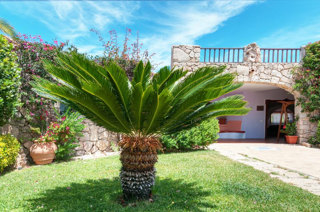 Hotel Li Graniti Baja Sardinya Dış mekan fotoğraf