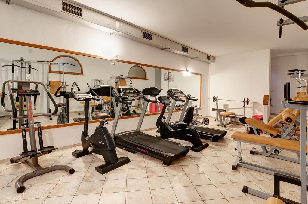 Hotel Li Graniti Baja Sardinya Dış mekan fotoğraf