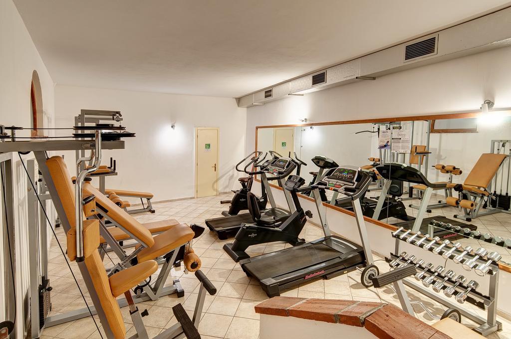 Hotel Li Graniti Baja Sardinya Dış mekan fotoğraf