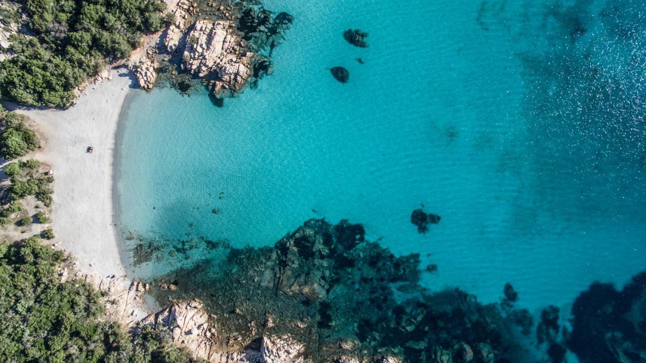 Hotel Li Graniti Baja Sardinya Dış mekan fotoğraf